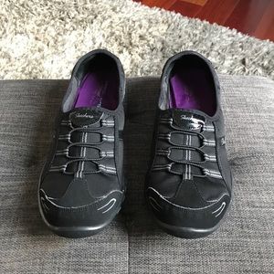 Skechers slip on sneakers