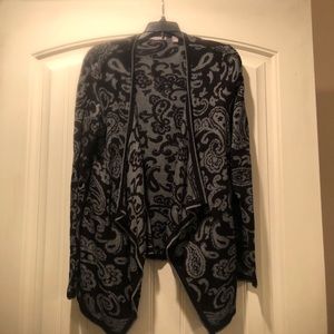 Valerie Stevens Black and Gray Sweater