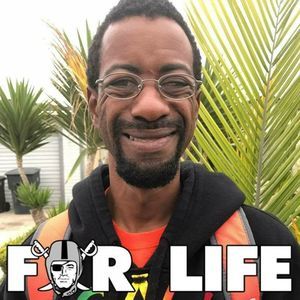 Meet your Posher, Dennis