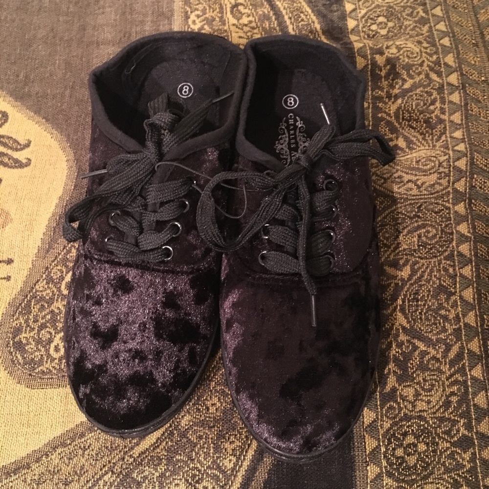 Velvet black sneakers