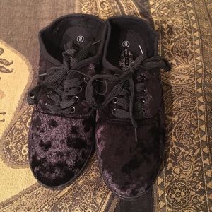 Velvet black sneakers
