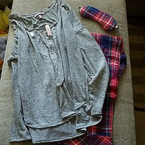 Victoria's secret long sleeve pajamas, (L)