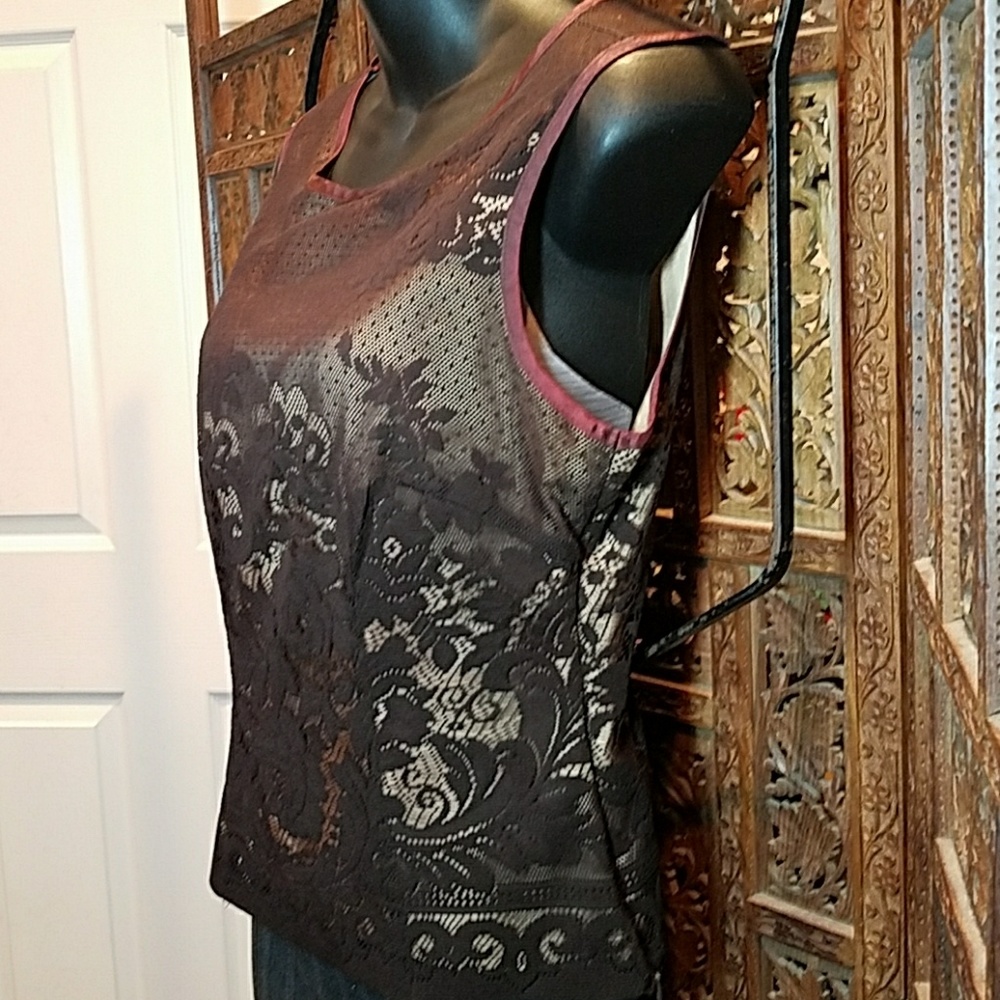 Max Blouse - Picture 2 of 7