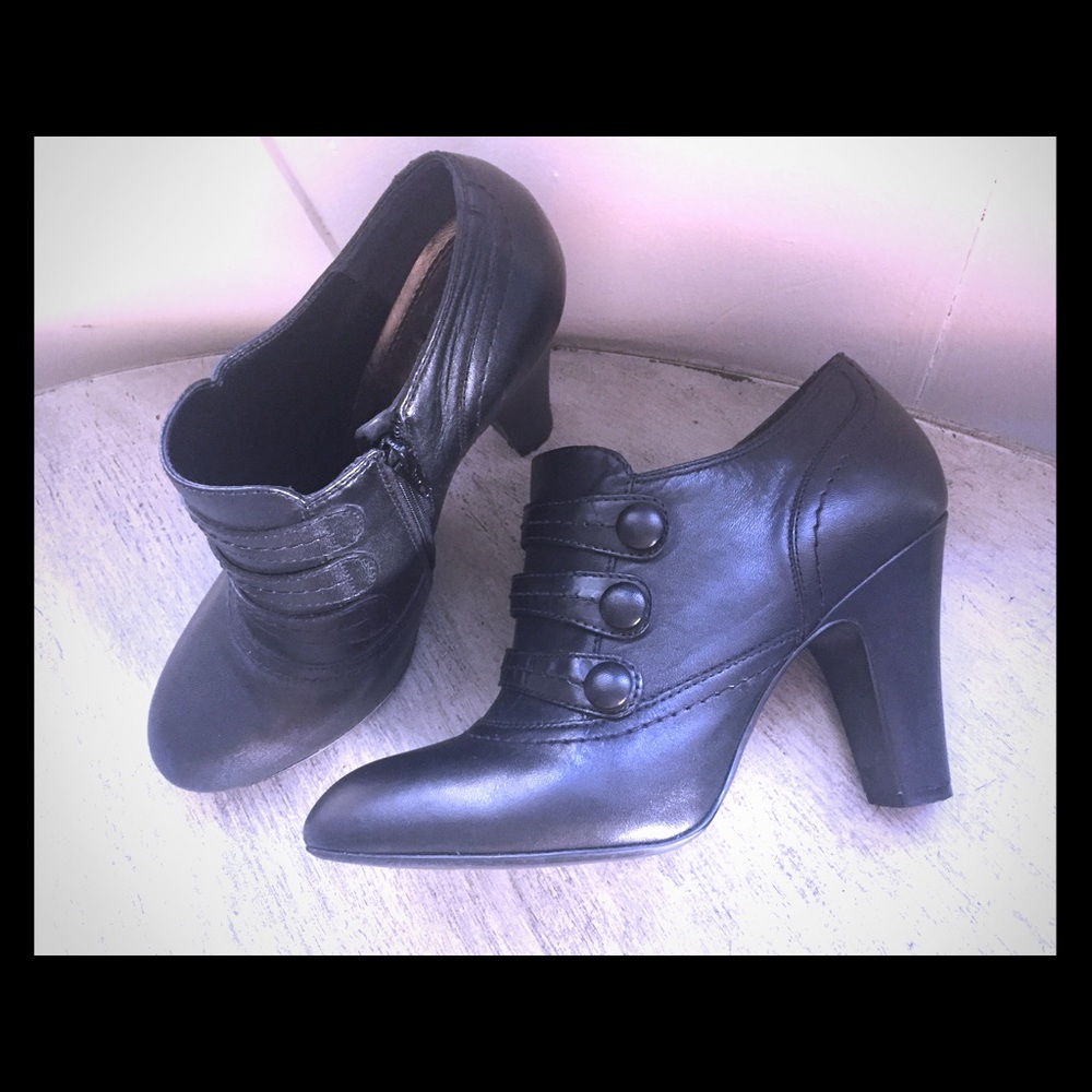 ⭐️Gianni Bini Ankle Booties⭐️