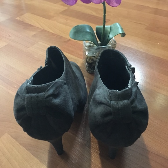 Booties - Picture 4 of 6