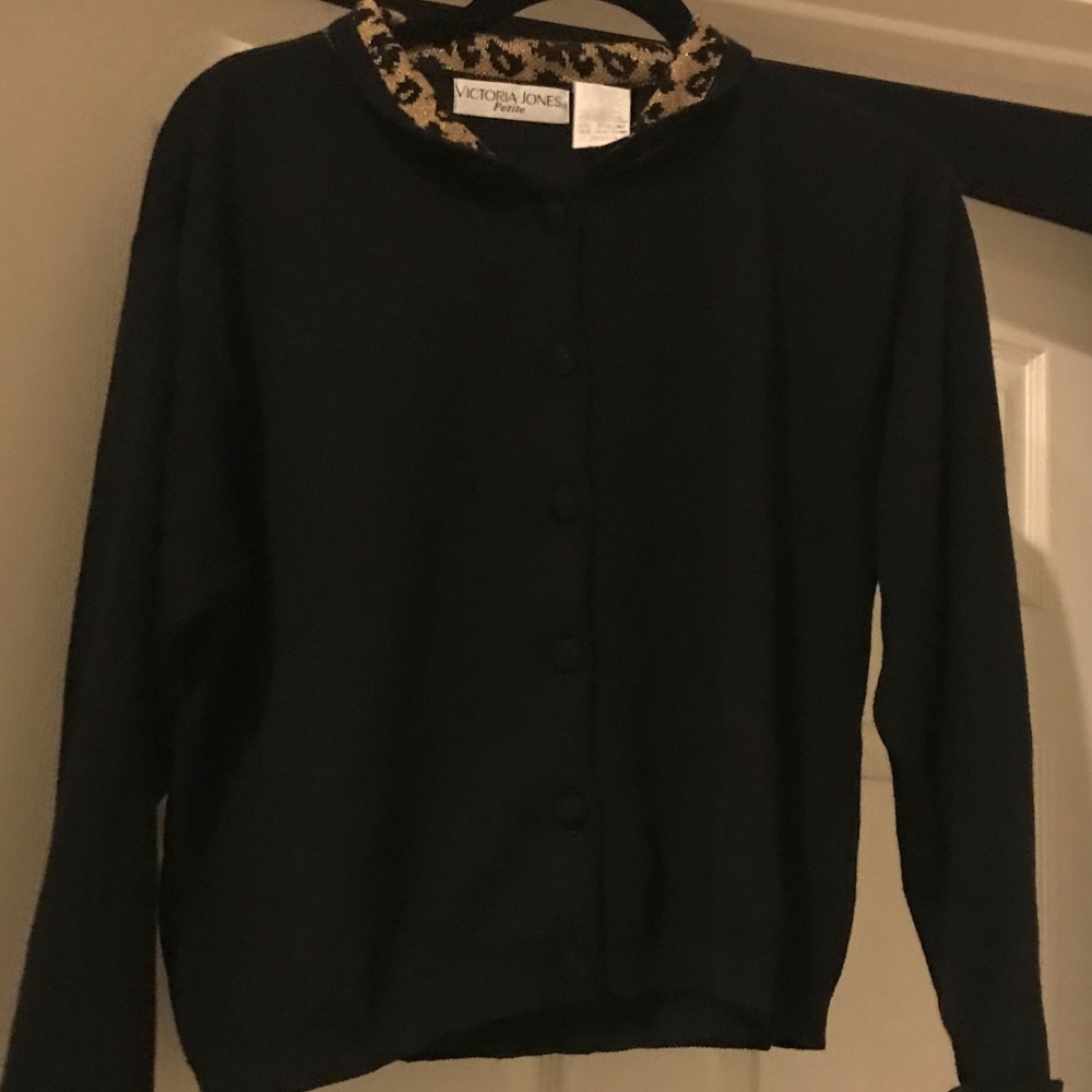 Black cardigan sweater with leopard collar. Sz L