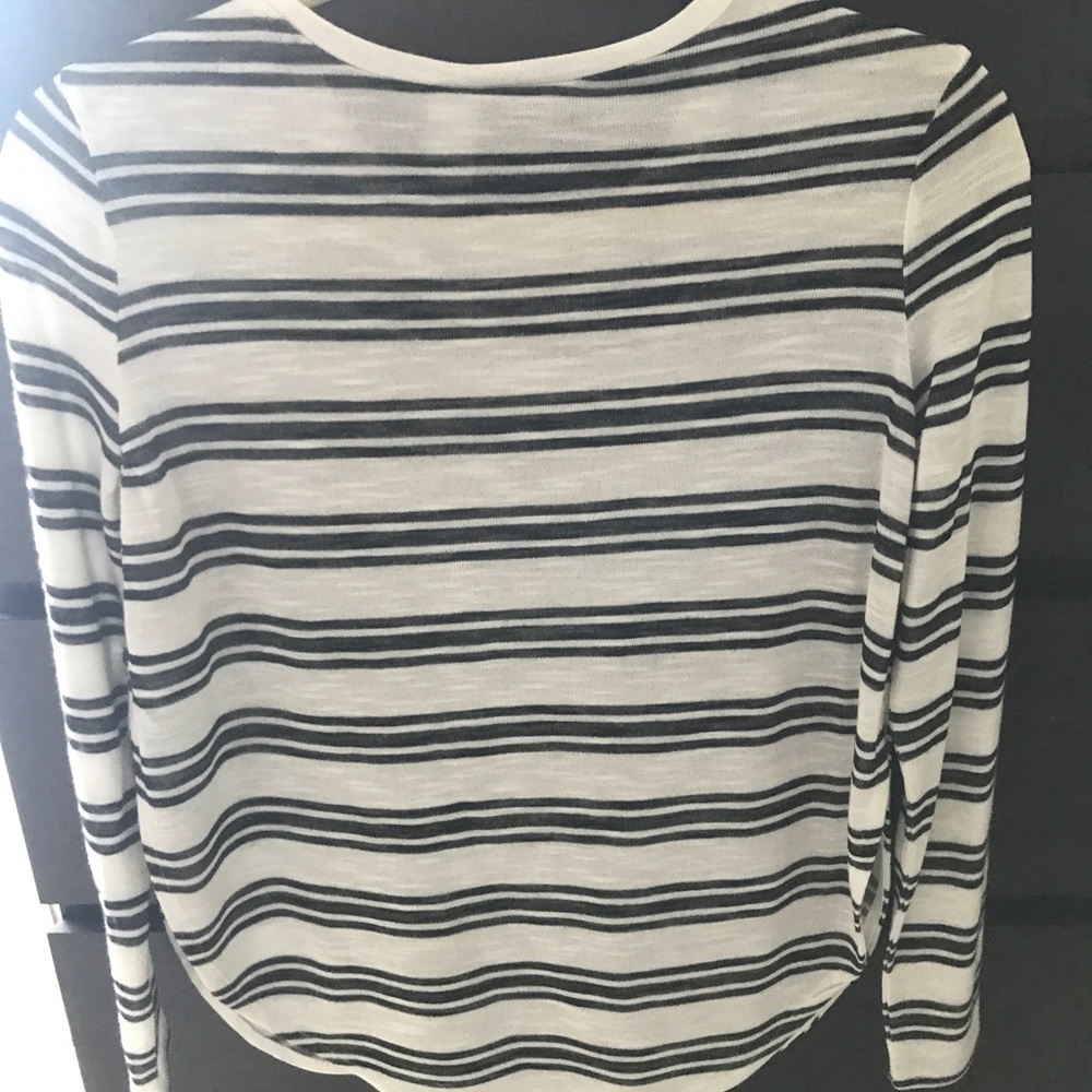 Top - Picture 4 of 4