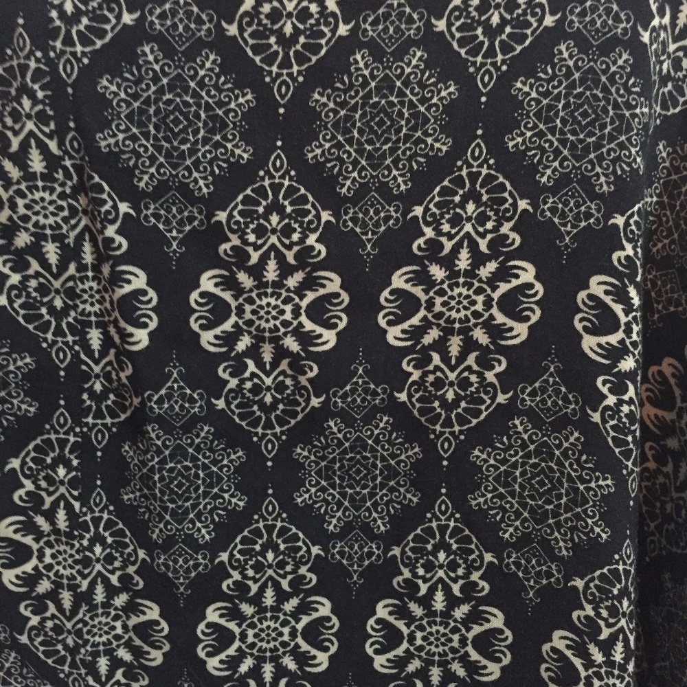 Patterned Wrap - Picture 5 of 5