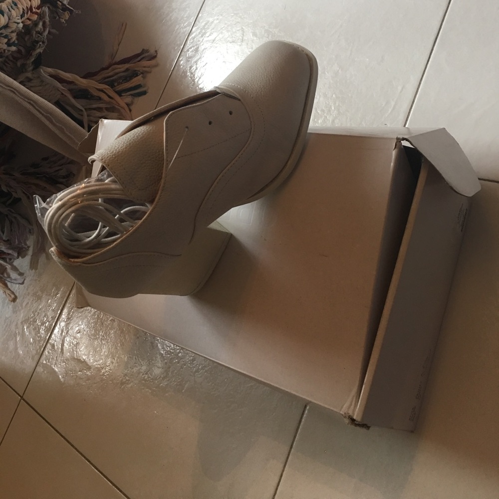 White block heel shoes!