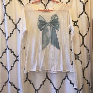 Super soft wildfox bow shirt