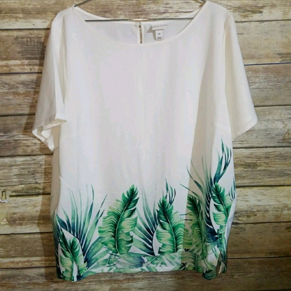 Ava and Viv 3X Short Sleeve Leaf Print Blouse