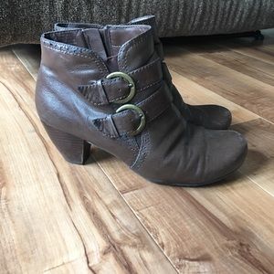 Baretrap boots size 8 1/2 Women’s