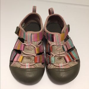 Toddler girls keen sandals waterproof size 7