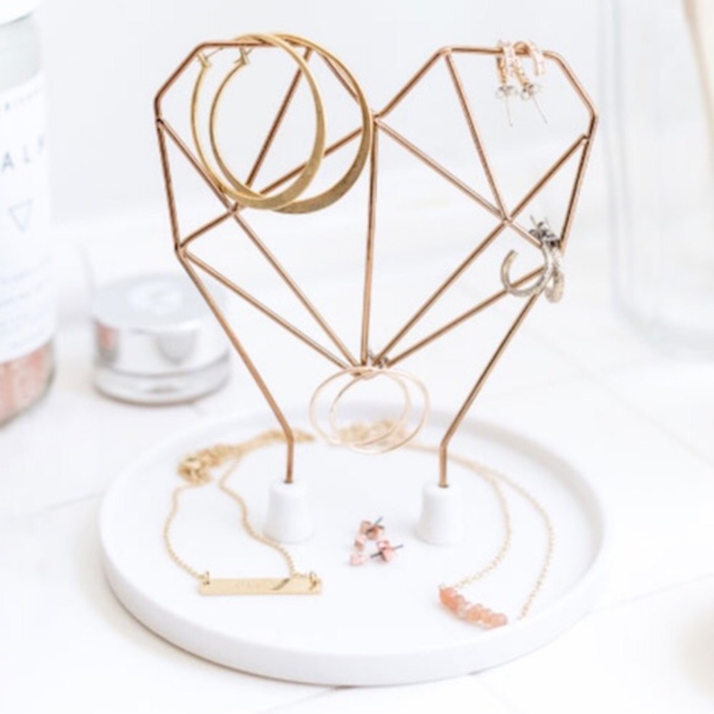 Coxet Wire Heart Ceramic Jewelry Holder