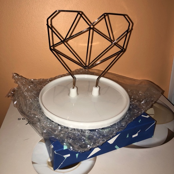 Coxet Wire Heart Ceramic Jewelry Holder - Picture 3 of 3