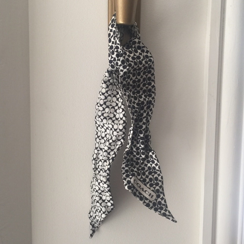 Coach Neck Scarf