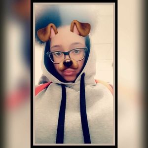 Meet your Posher, Cassandra