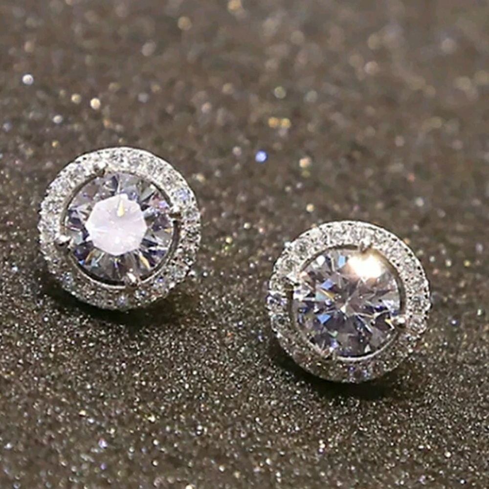 SUPER SALE! 18k White G CZ Earrings