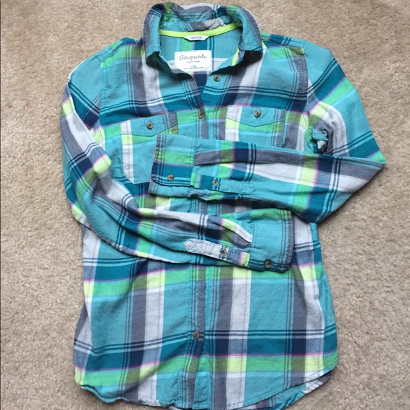 Women’s long sleeve button up. - Picture 3 of 3