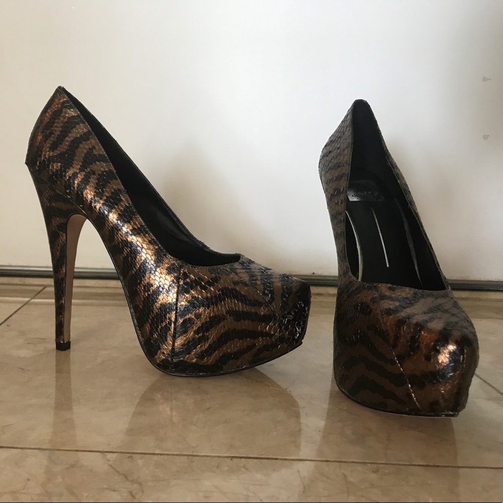 Dolce Vita Heels - Picture 1 of 2