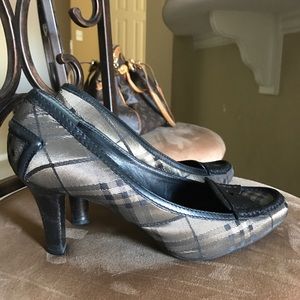 Burberry Nova check loafer pump