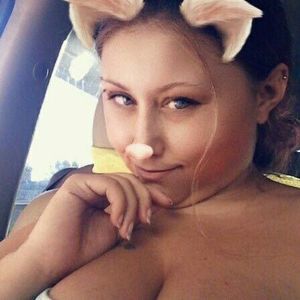 Meet your Posher, Mia