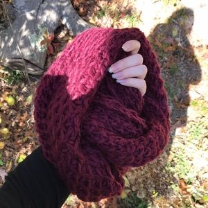 Burgundy Woven Infinity Scarf Old Navy ❤️🍂