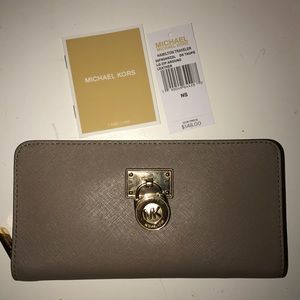 Michael Kors Hamilton Wallet