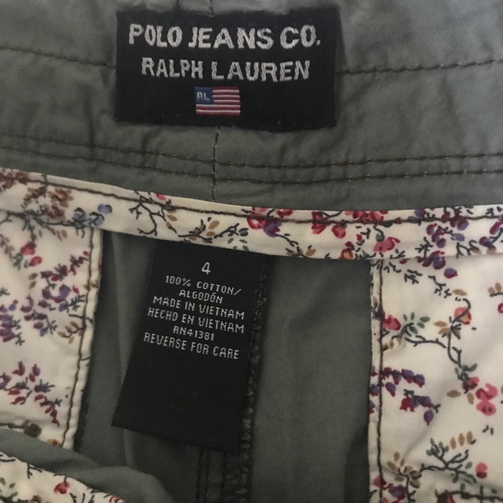 Shorts - Picture 3 of 4