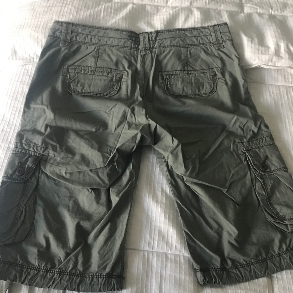 Shorts - Picture 4 of 4