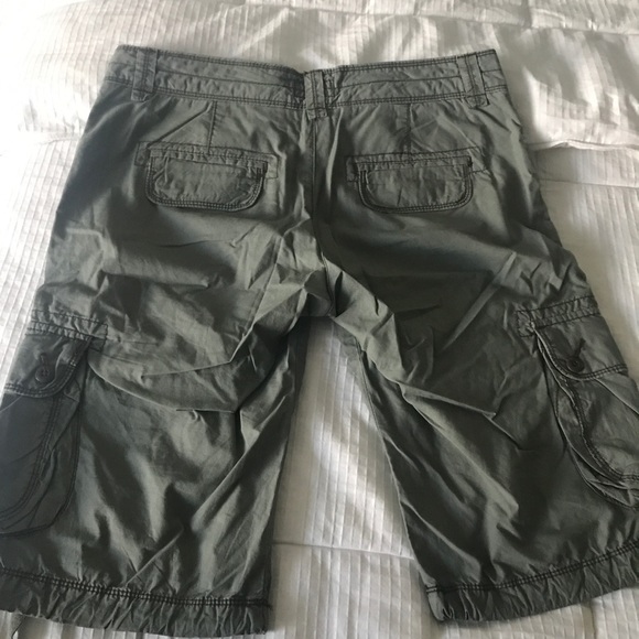 Shorts - Picture 4 of 4