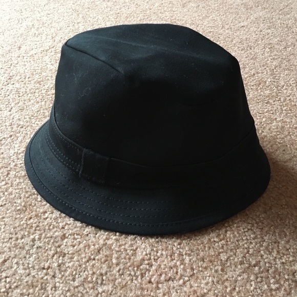 banana republic bucket hat