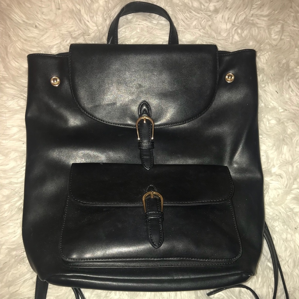 FOREVER 21 FAUX LEATHER BACKPACK