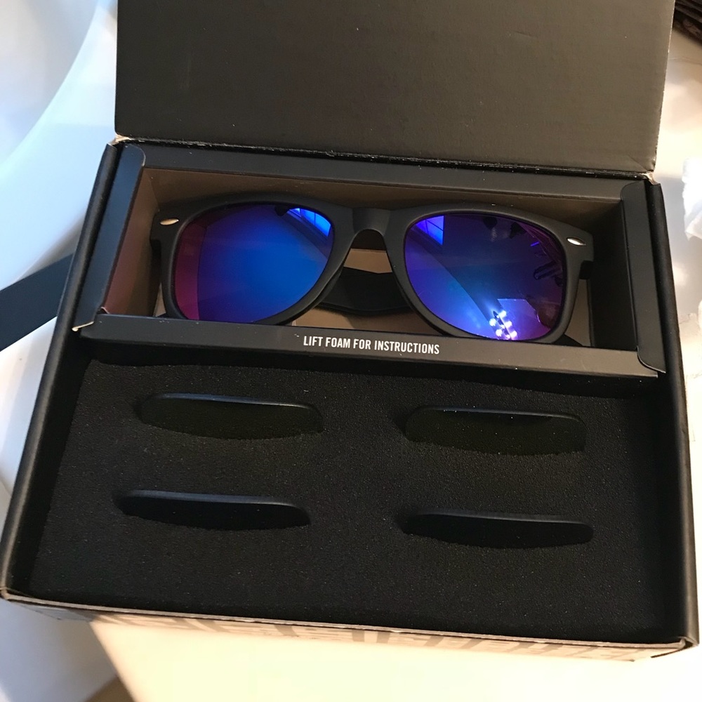🕶Inner changeable sunglasses🕶