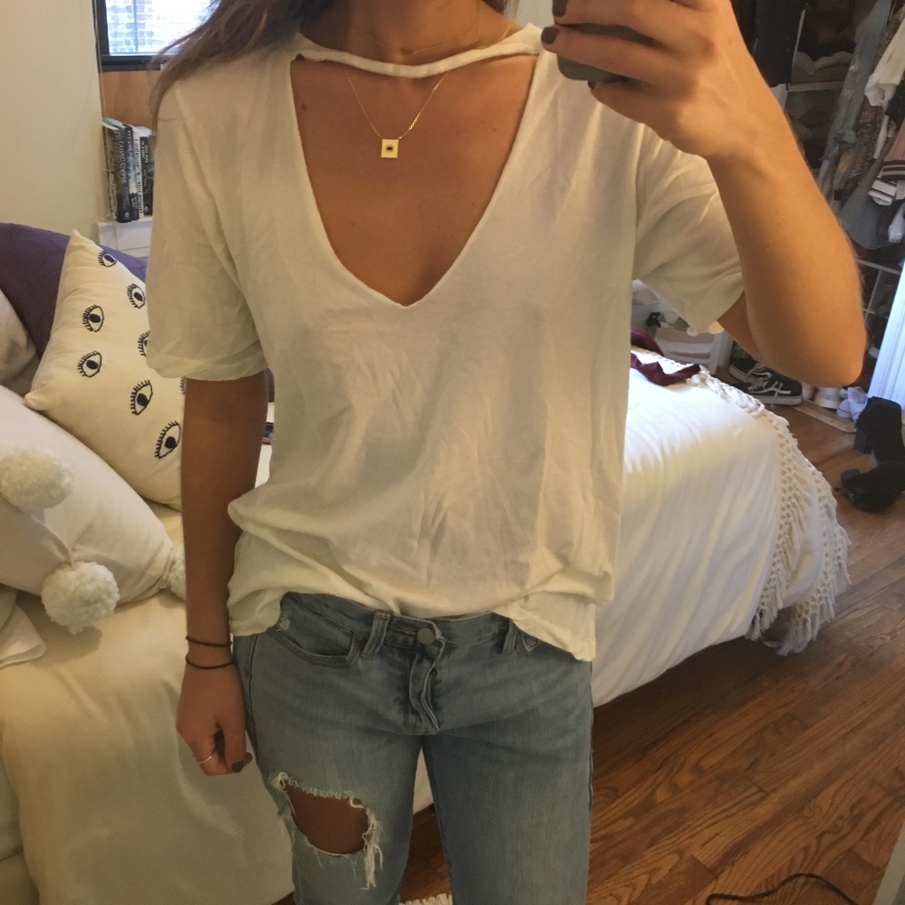Cut-Out Tee - Picture 2 of 4