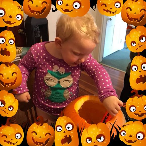 Meet your Posher, Emily - Picture 2 of 2