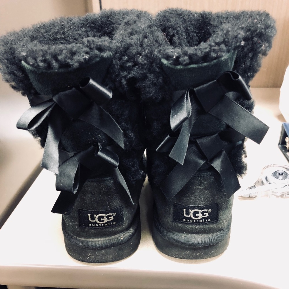 UGG