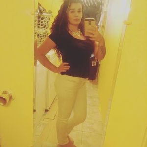 Meet your Posher, Juanita