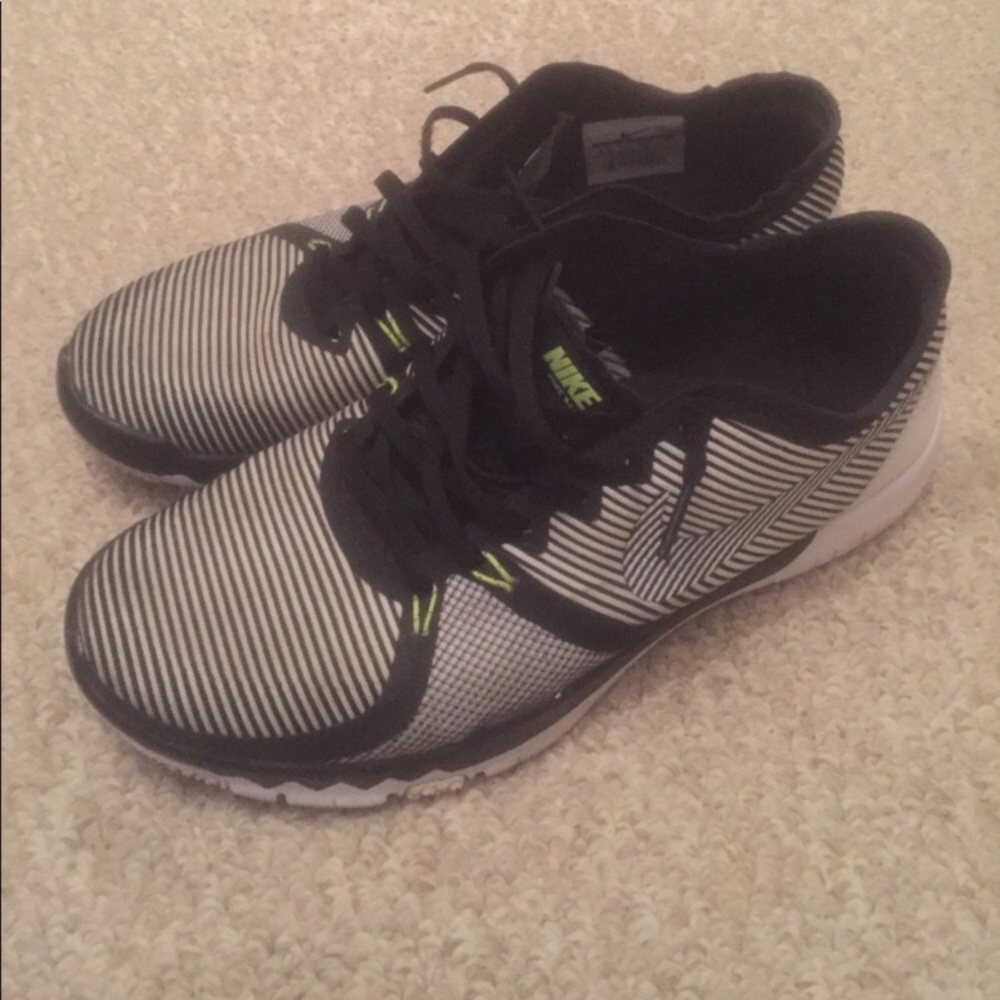 Nike Shoes - Size 8.5
