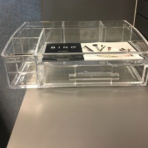 Bino Makeup/Brush organizer