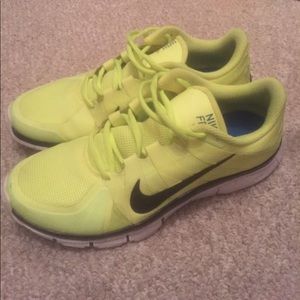 Nike Shoes - Size 9