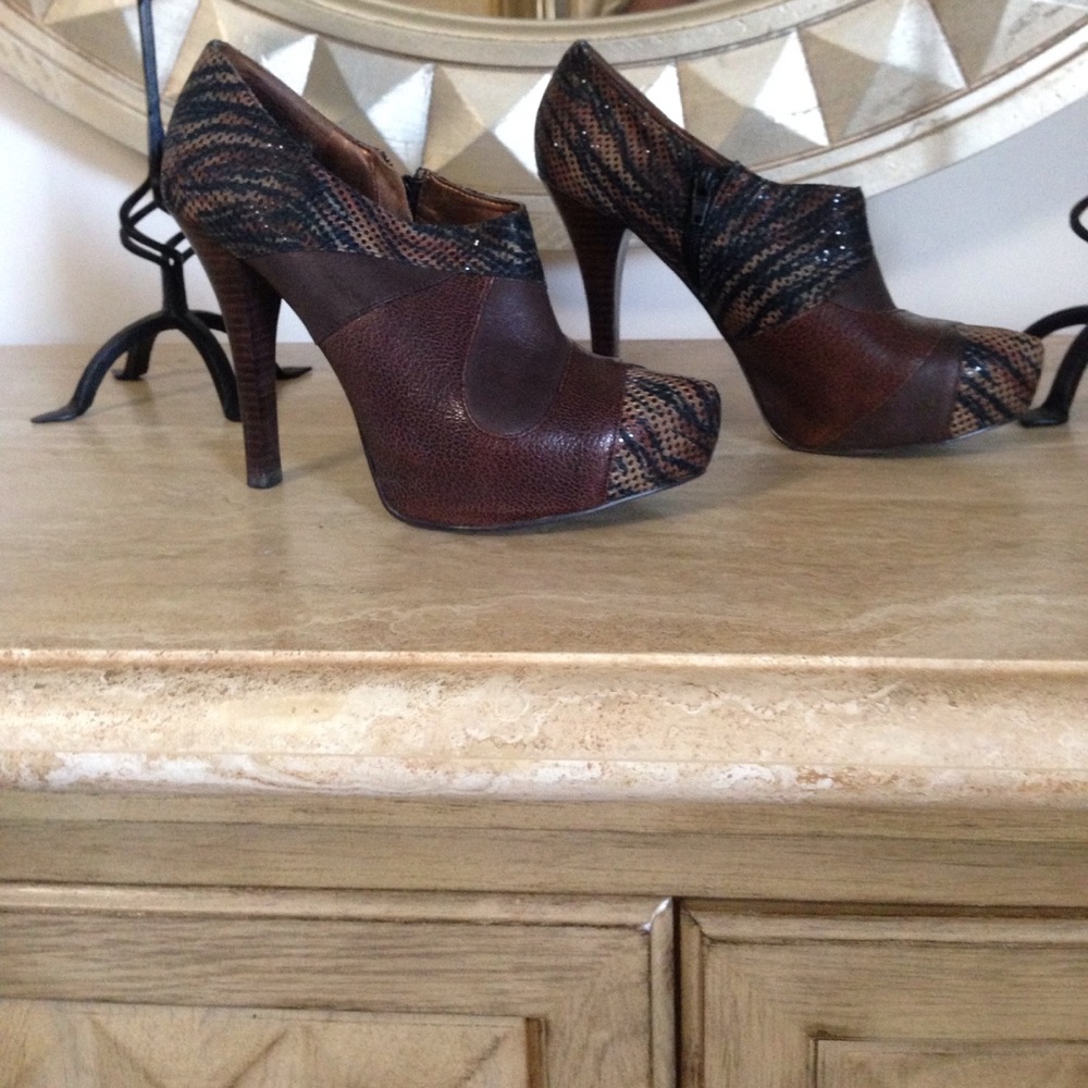 Carlos Santana brown animal print bootie