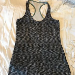 Lululemon workout top