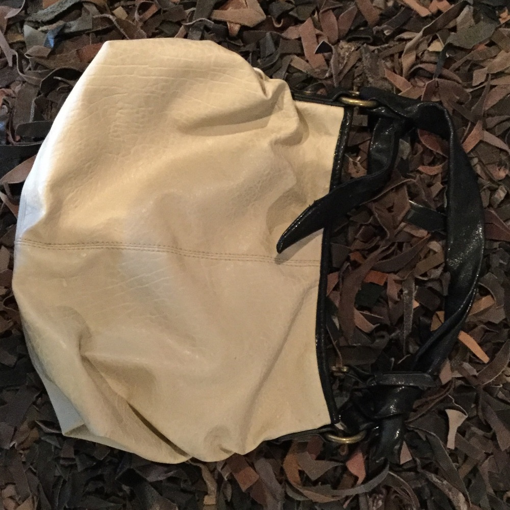 Purse - Picture 2 of 3
