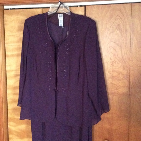 Plum Evening Dress - Picture 1 of 4