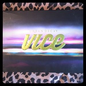 Brand new Urban Decay Vice 20 shades eyeshadow