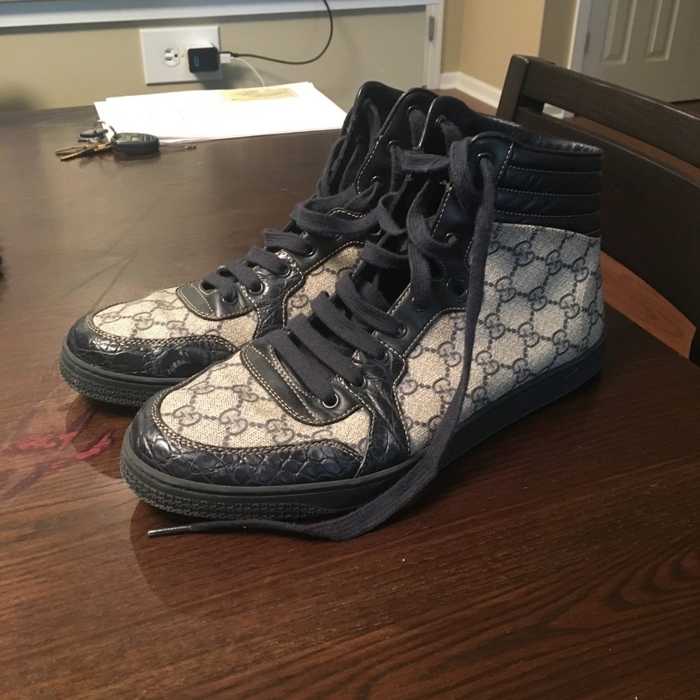 Men's size 10 Gucci sneakers