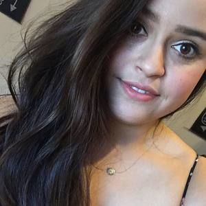 Meet your Posher, Carolina