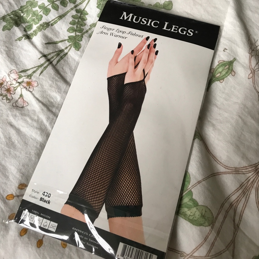 Fishnet Arm Warmers