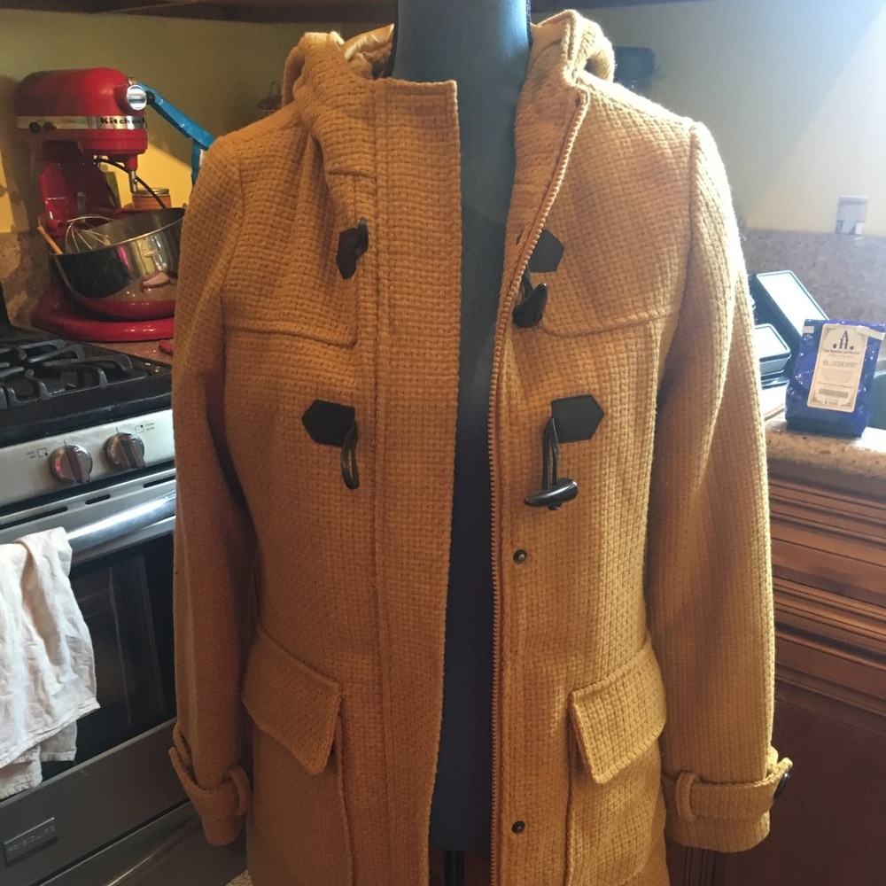 Madden Girl NWOT Mustard coat sz S